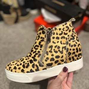 Steve Madden Leopard wedge tennis shoes
